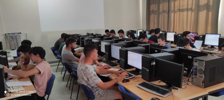 Halk Eğitim Merkezi ve Cihanbeyli Yurt Müdürlükleri ile yapılan Protokoller çerçevesinde; Meslek Yüksekokulumuz Laboratuvarında Öğrencilerimize Kurs ve Sınav faaliyetleri gerçekleştirilmiştir.